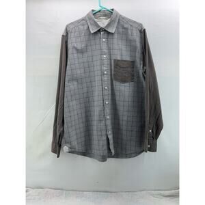 Men’s up, cycled extra large plaid button down shirt.